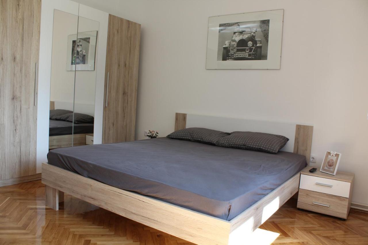 M Apartment Vrsac Bagian luar foto